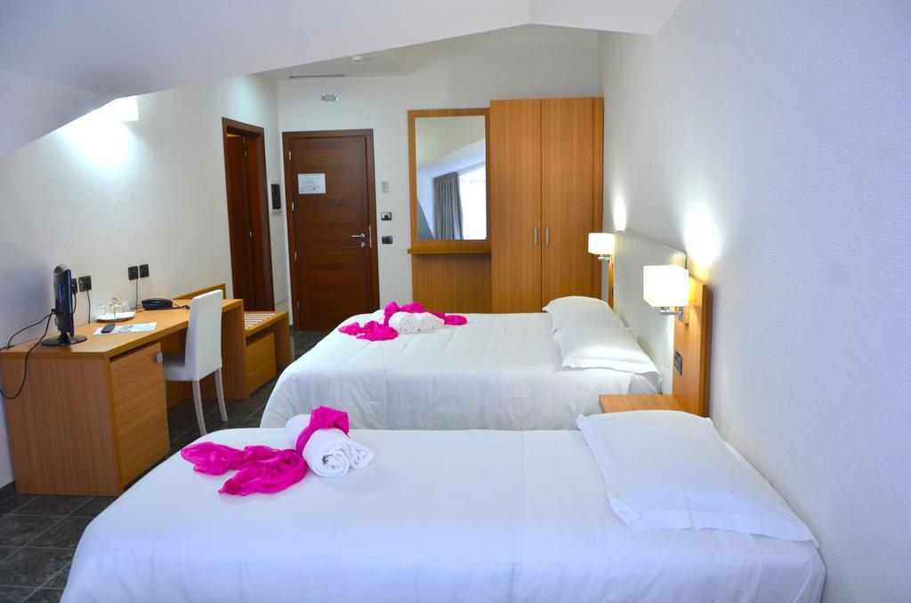 Vea Resort Hotel Mercato San Severino Δωμάτιο φωτογραφία