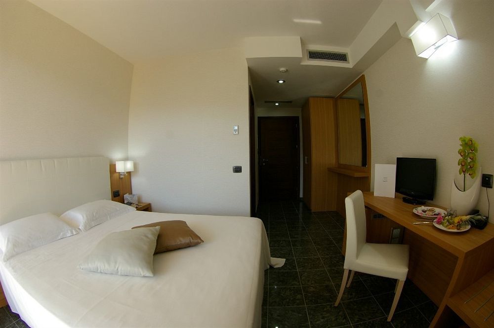 Vea Resort Hotel Mercato San Severino Εξωτερικό φωτογραφία